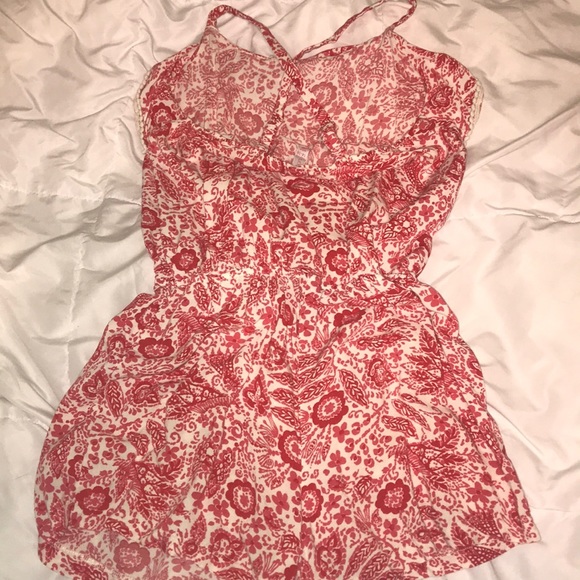 Red romper - Picture 6 of 7